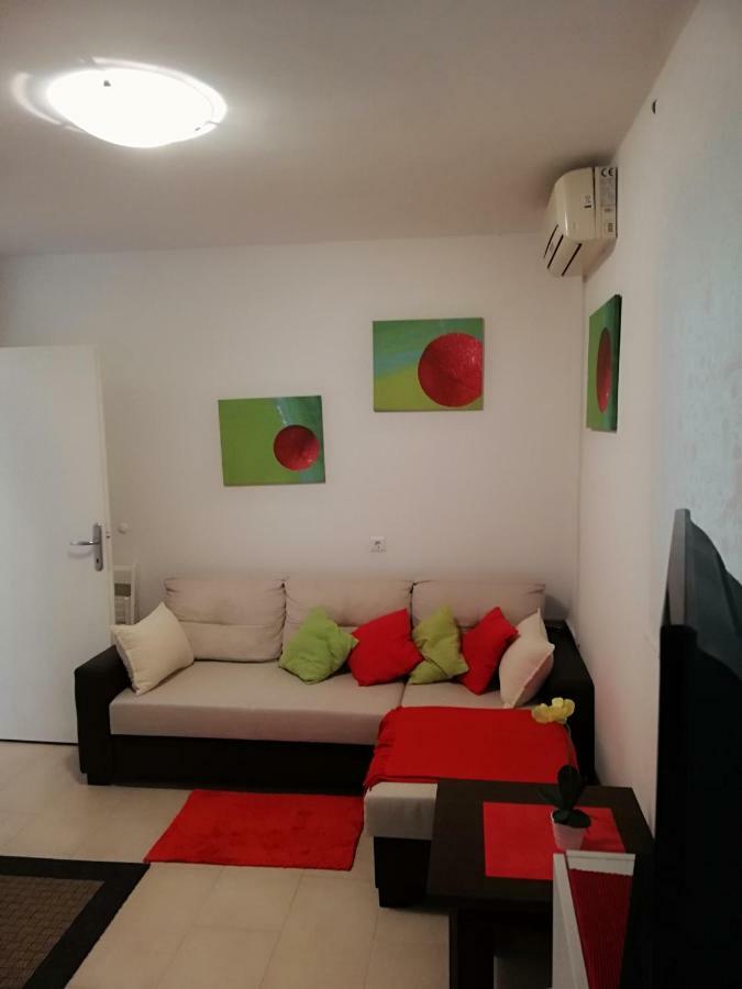 Apartments Porat 诺维·维诺多尔斯基 外观 照片